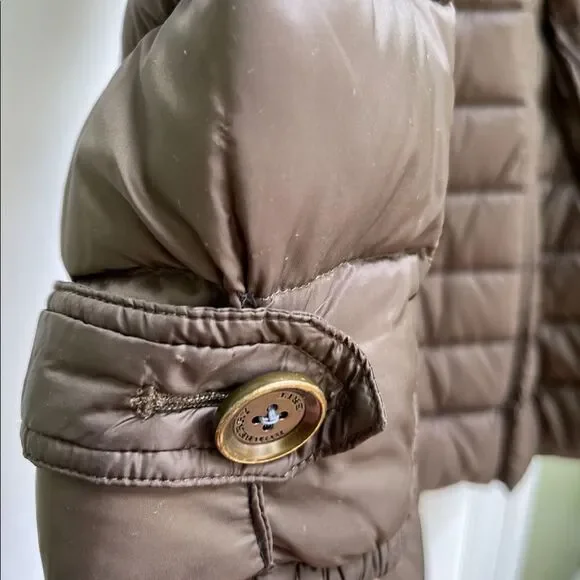 Burberry
Ashwick Puffer Coat w/ Detachable Hooded jacket - Picture 9 of 11